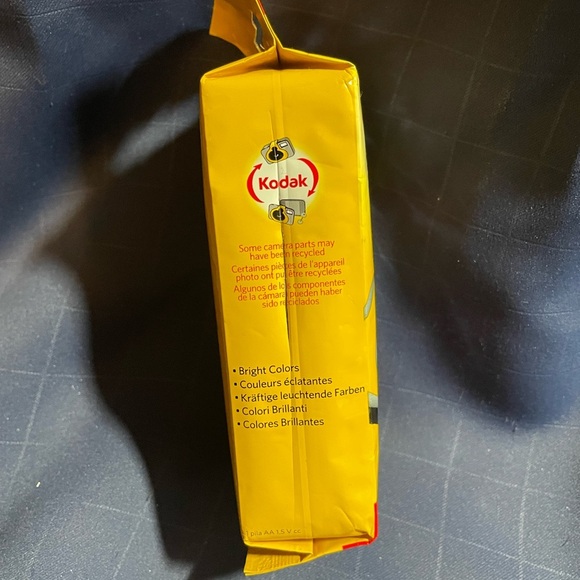 NWT Kodak FunSaver disposable camera w/ flash - 27 exp - Picture 4 of 4
